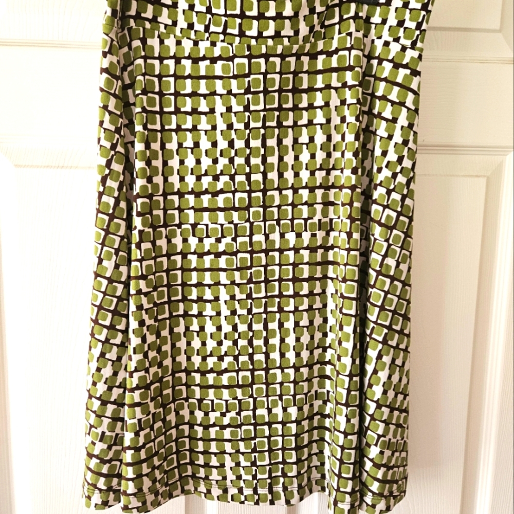Ladies Merona Green/black design skirt